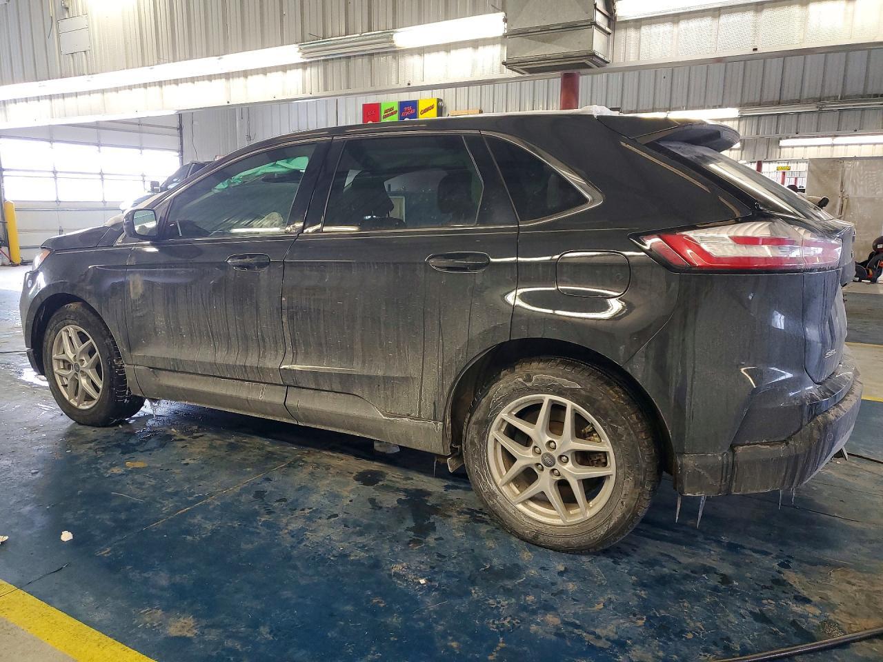 2021 Ford Edge sel