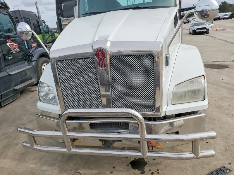 2020 Kenworth T880 Semi Truck
