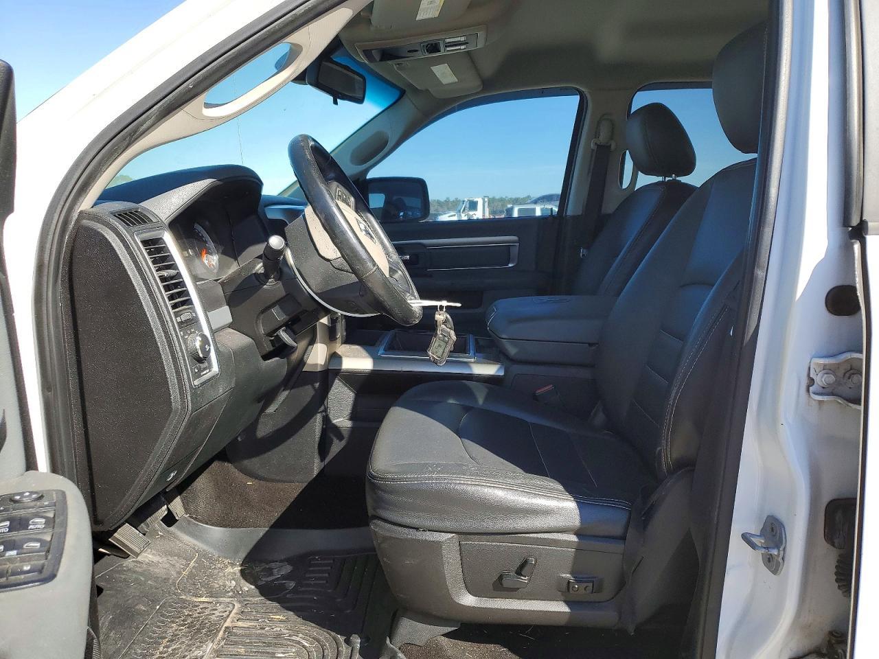2014 Dodge RAM 1500 SLT