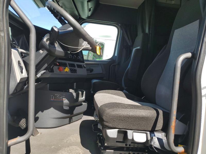 2021 Freightliner Cascadia 126 Semi Truck