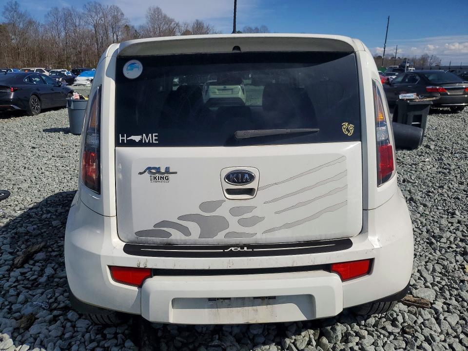 2011 KIA Soul +