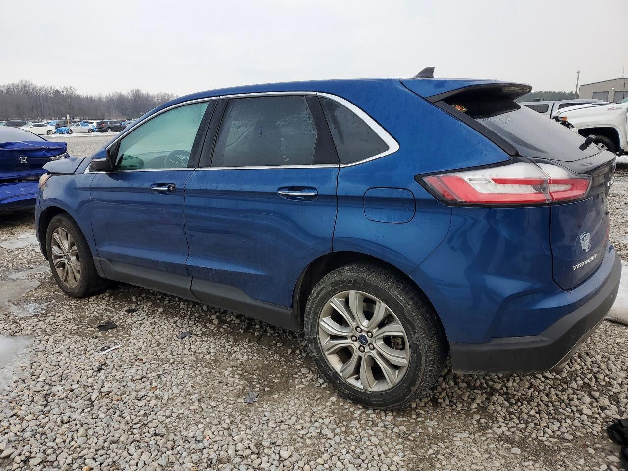 2022 Ford Edge Titanium