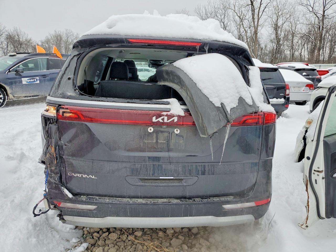 2024 KIA Carnival lx