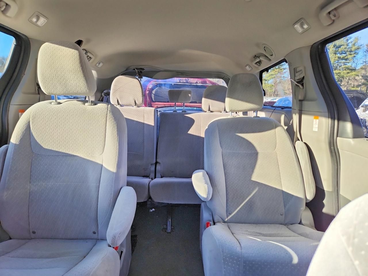 2020 Toyota Sienna le