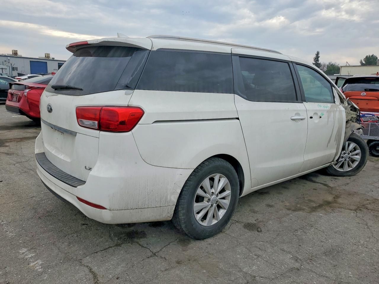 2015 KIA Sedona lx