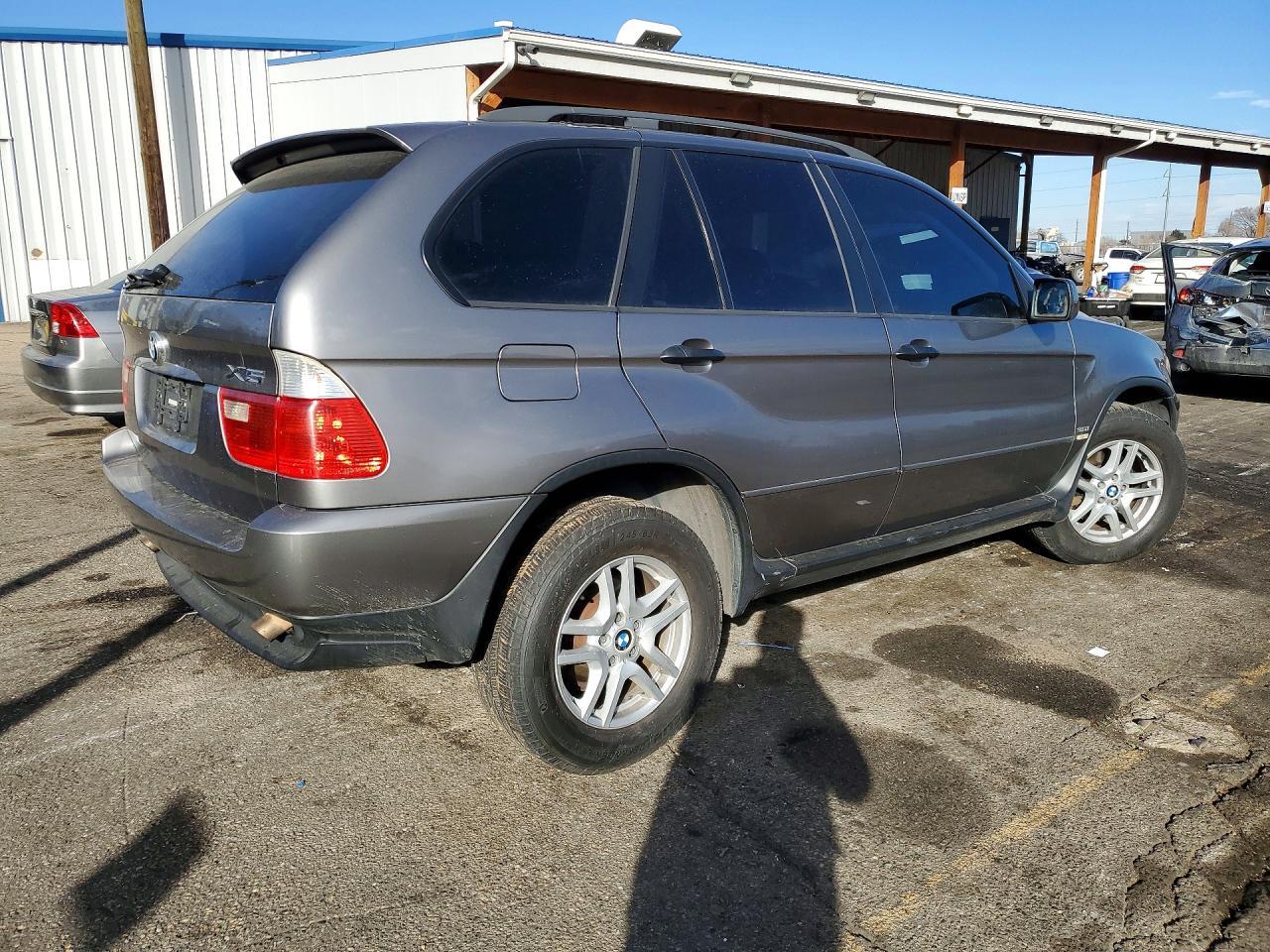 2005 BMW X5 3.0i