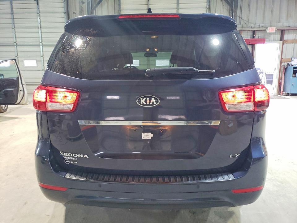 2016 KIA Sedona lx