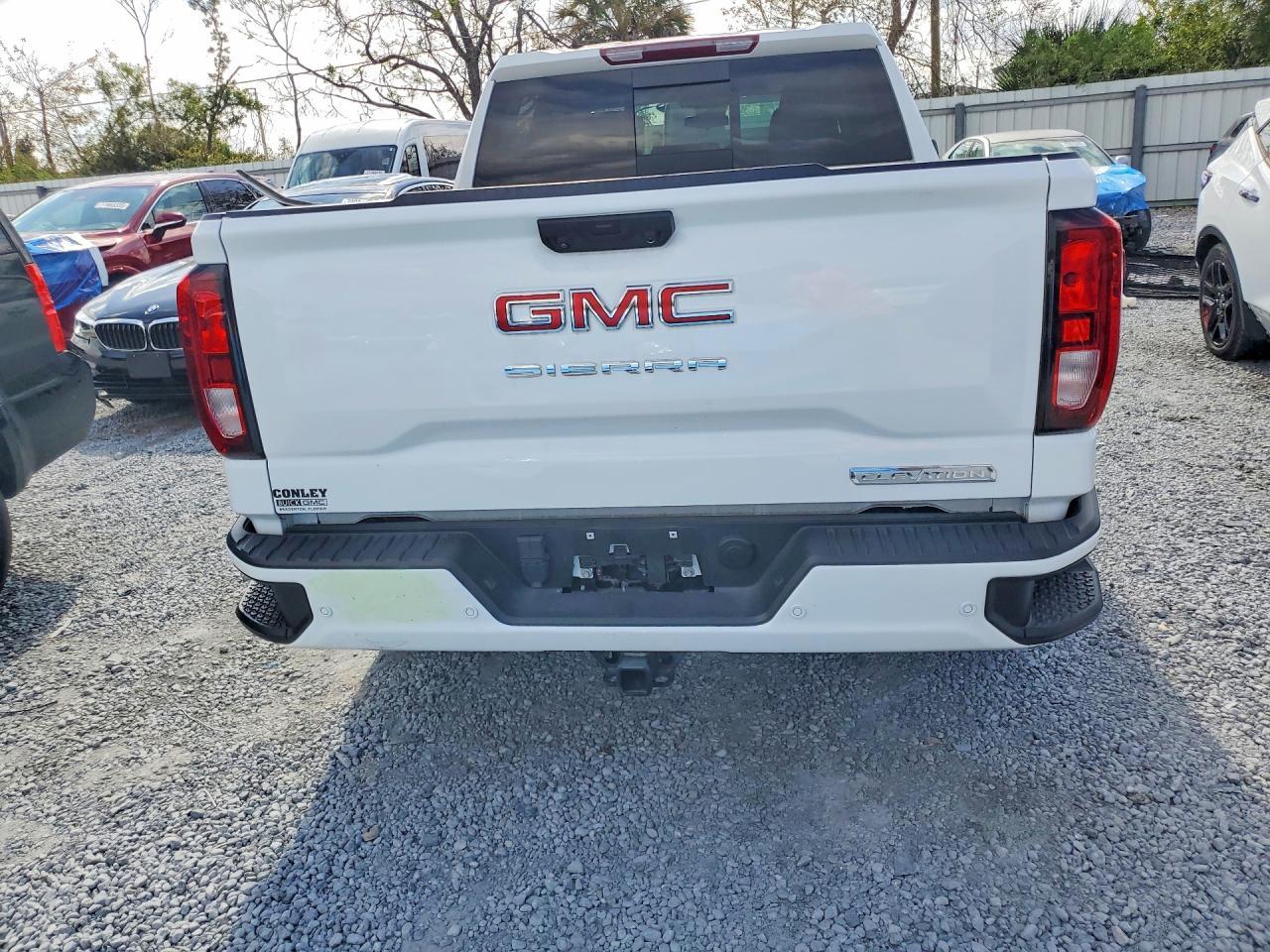 2025 GMC Sierra C1500 Elevation