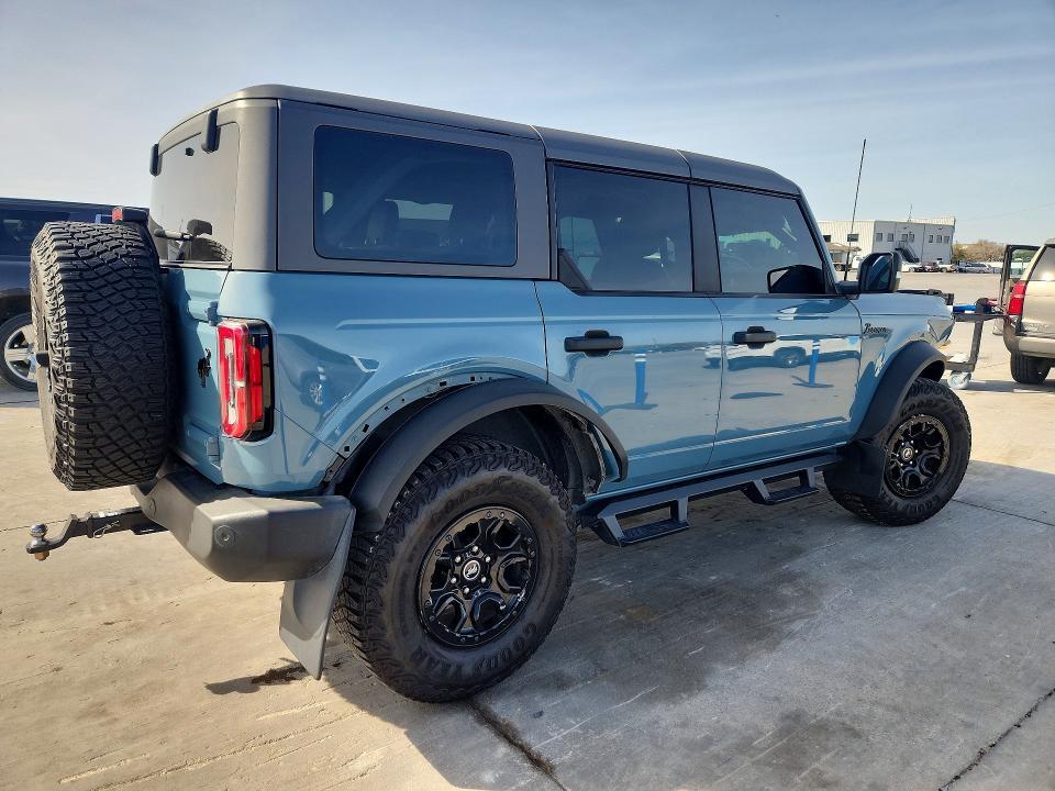 2023 Ford Bronco Base