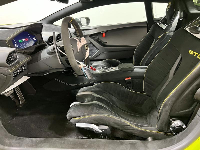 2022 Lamborghini Huracan sto