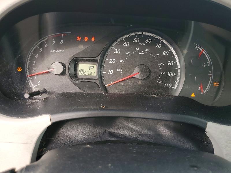 2012 Toyota Sienna le 8 Passenger
