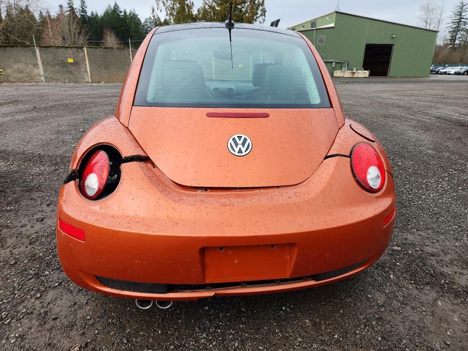 2010 Volkswagen New Beetle