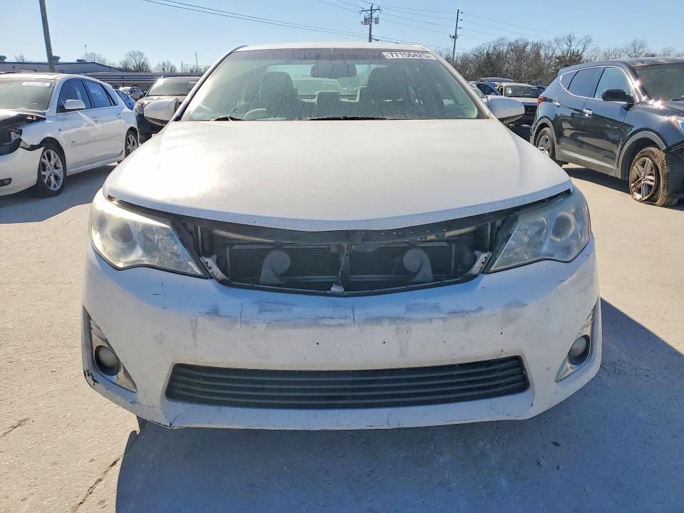 2014 Toyota Camry Hybrid