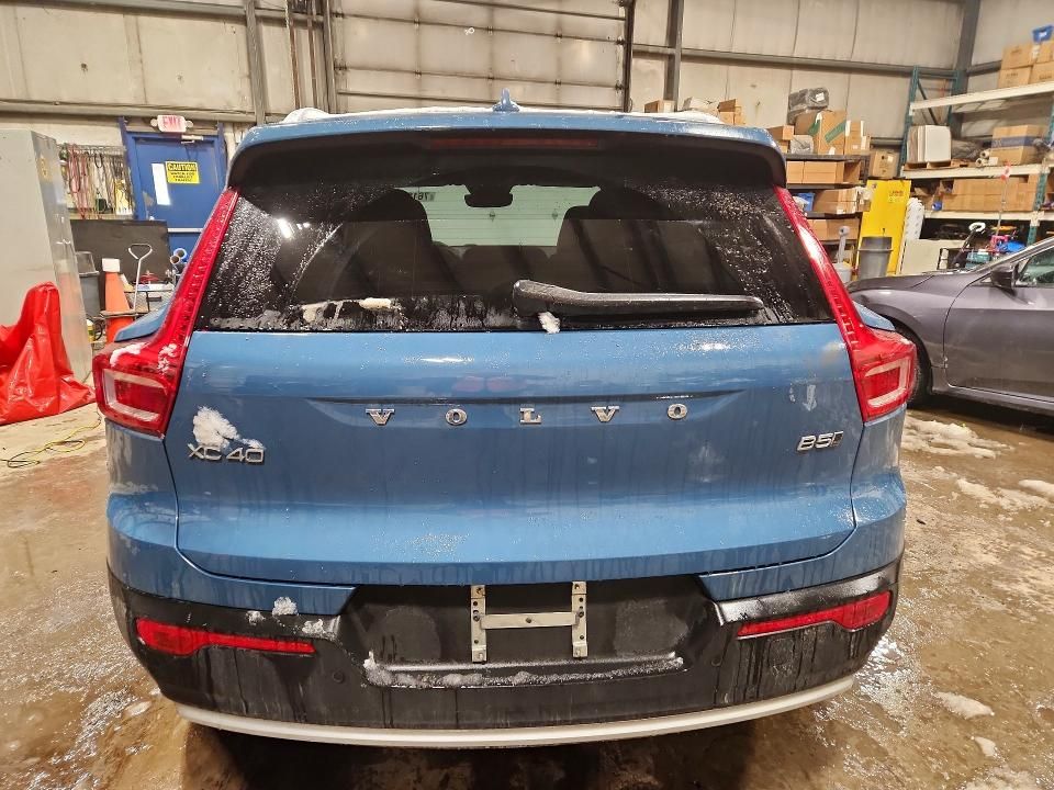 2023 Volvo Xc40 Plus