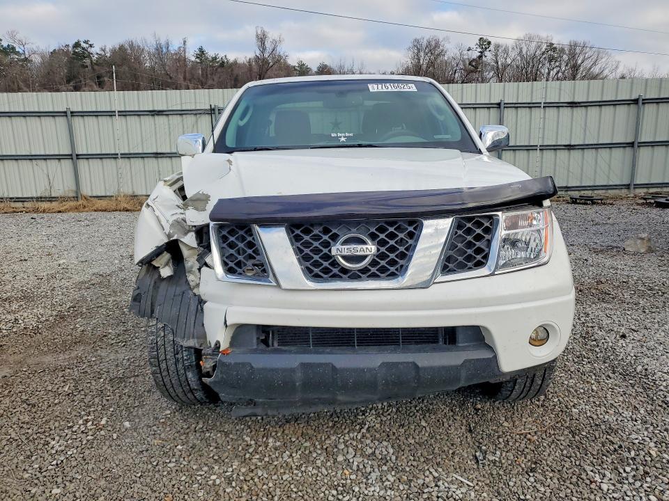 2008 Nissan Frontier Crew cab le