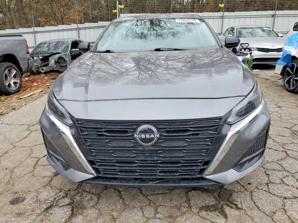 2024 Nissan Altima sv