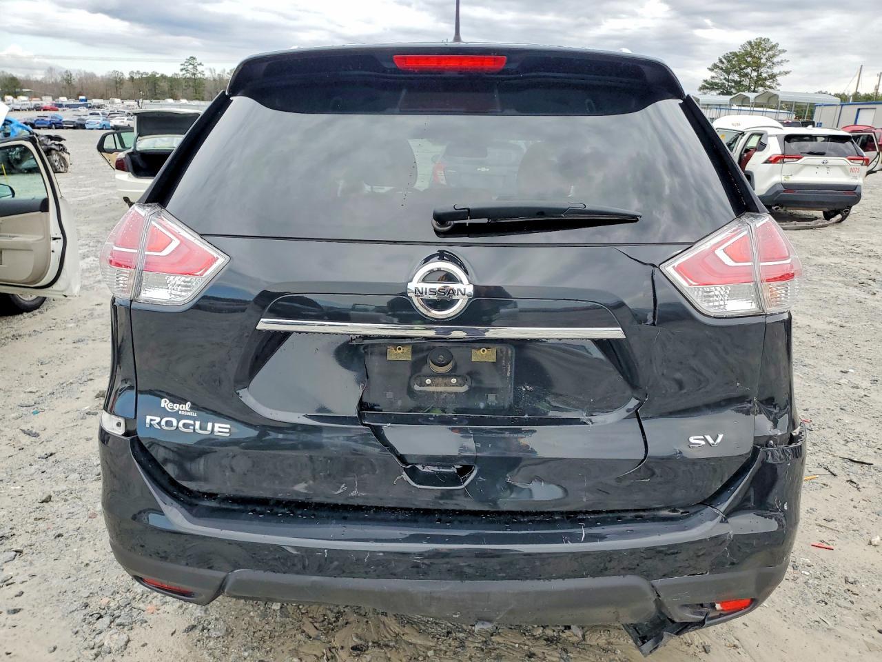 2016 Nissan Rogue sv