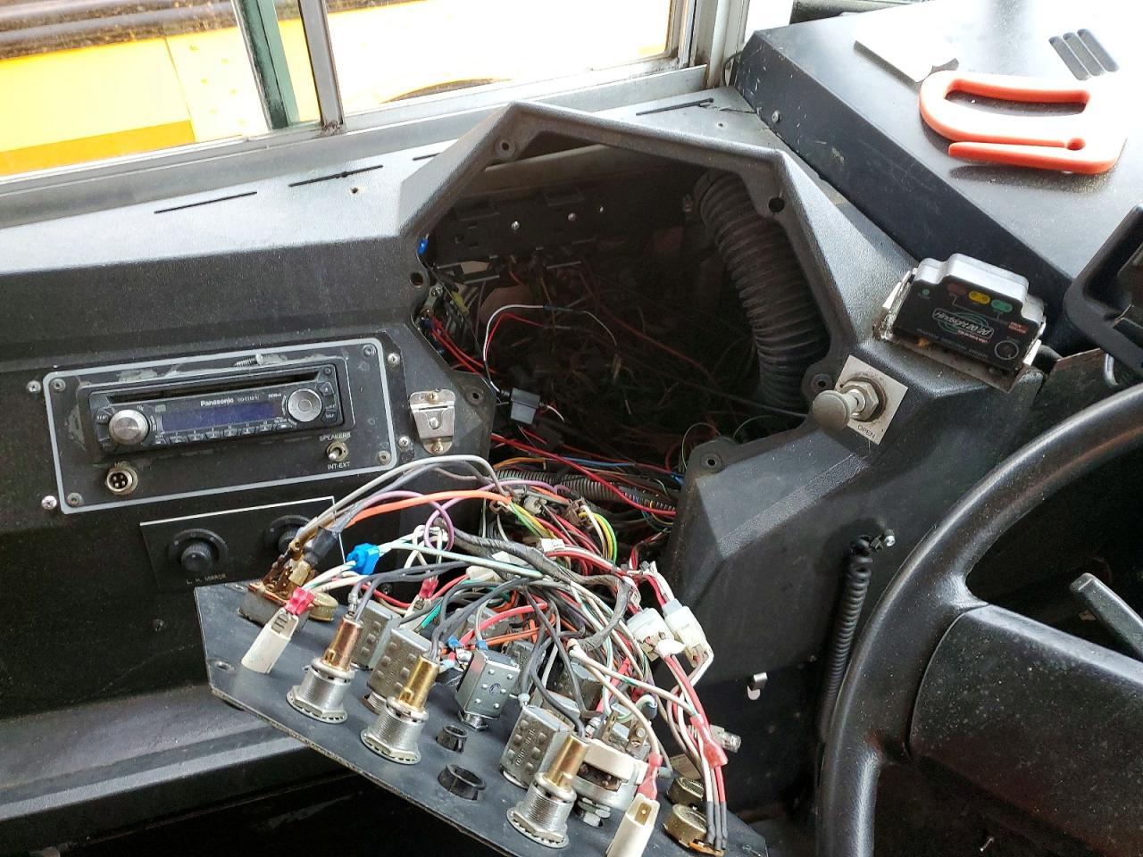 2000 International 3000 3800-School Bus