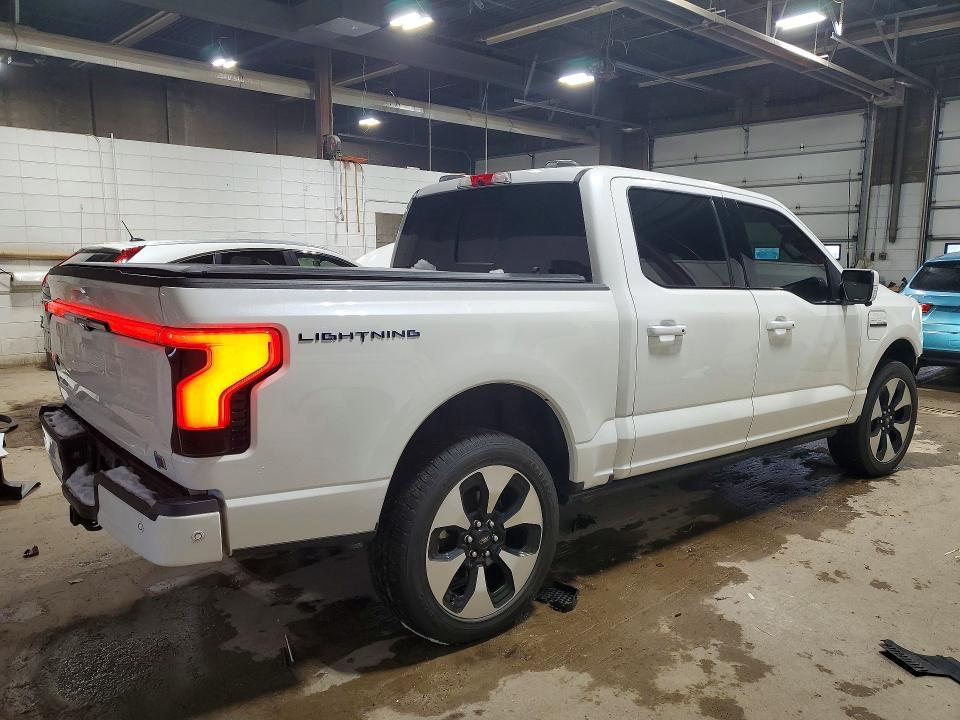 2023 Ford F150 Lightning pro