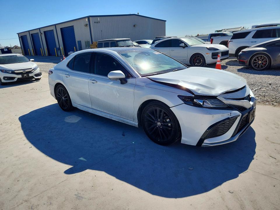 2024 Toyota Camry xse V6