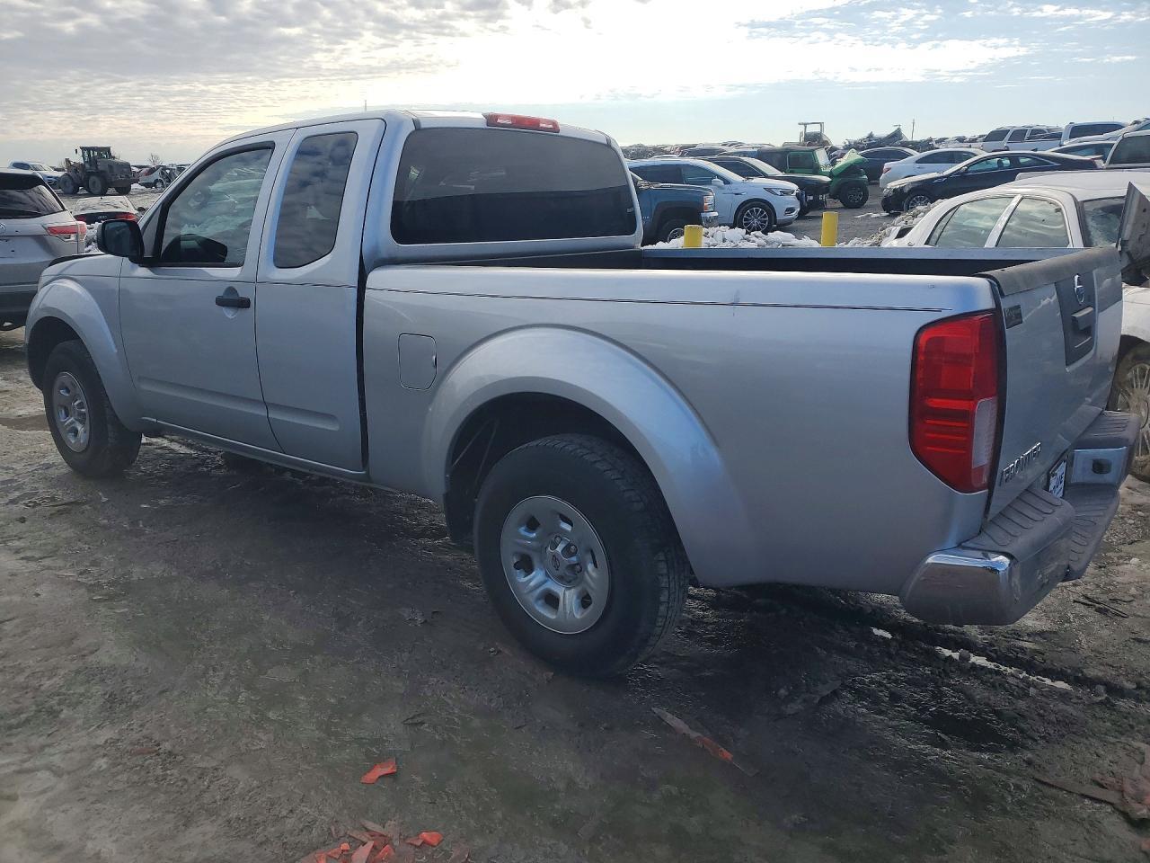 2016 Nissan Frontier s