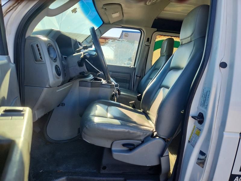 2009 Ford E150 Delivery van