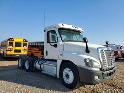 2013 Freigliner 2013 Freightliner Cascadia Truck Cab AND Chassis en venta en Sikeston, MO