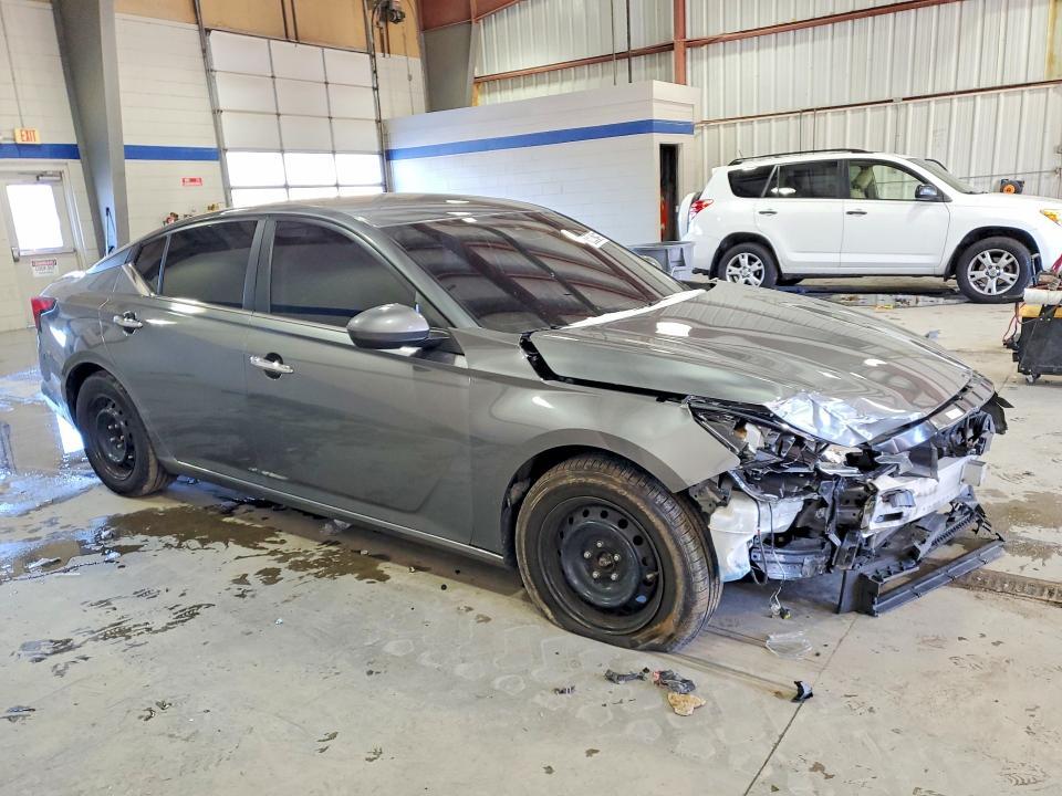 2022 Nissan Altima 2.5 s