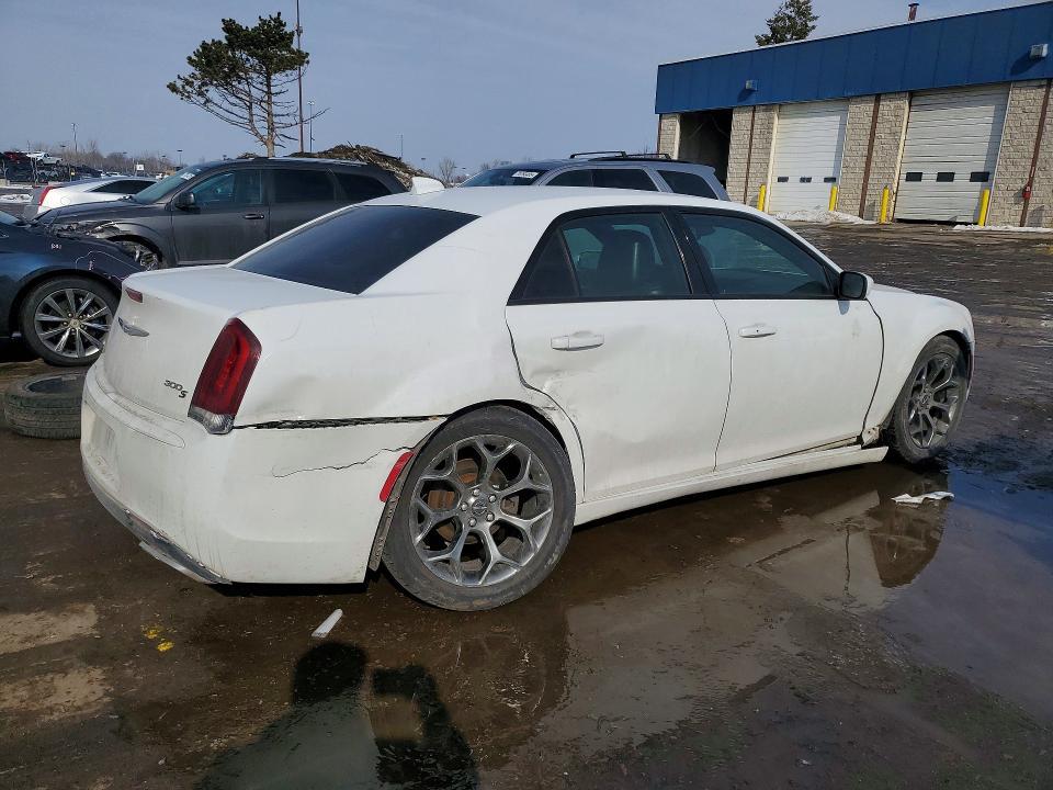 2018 Chrysler 300 s