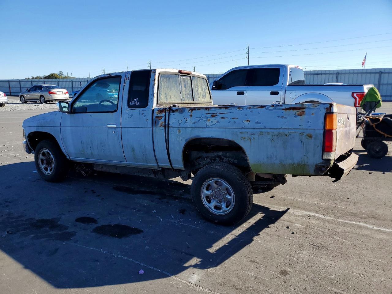 1995 Nissan Truck XE V6