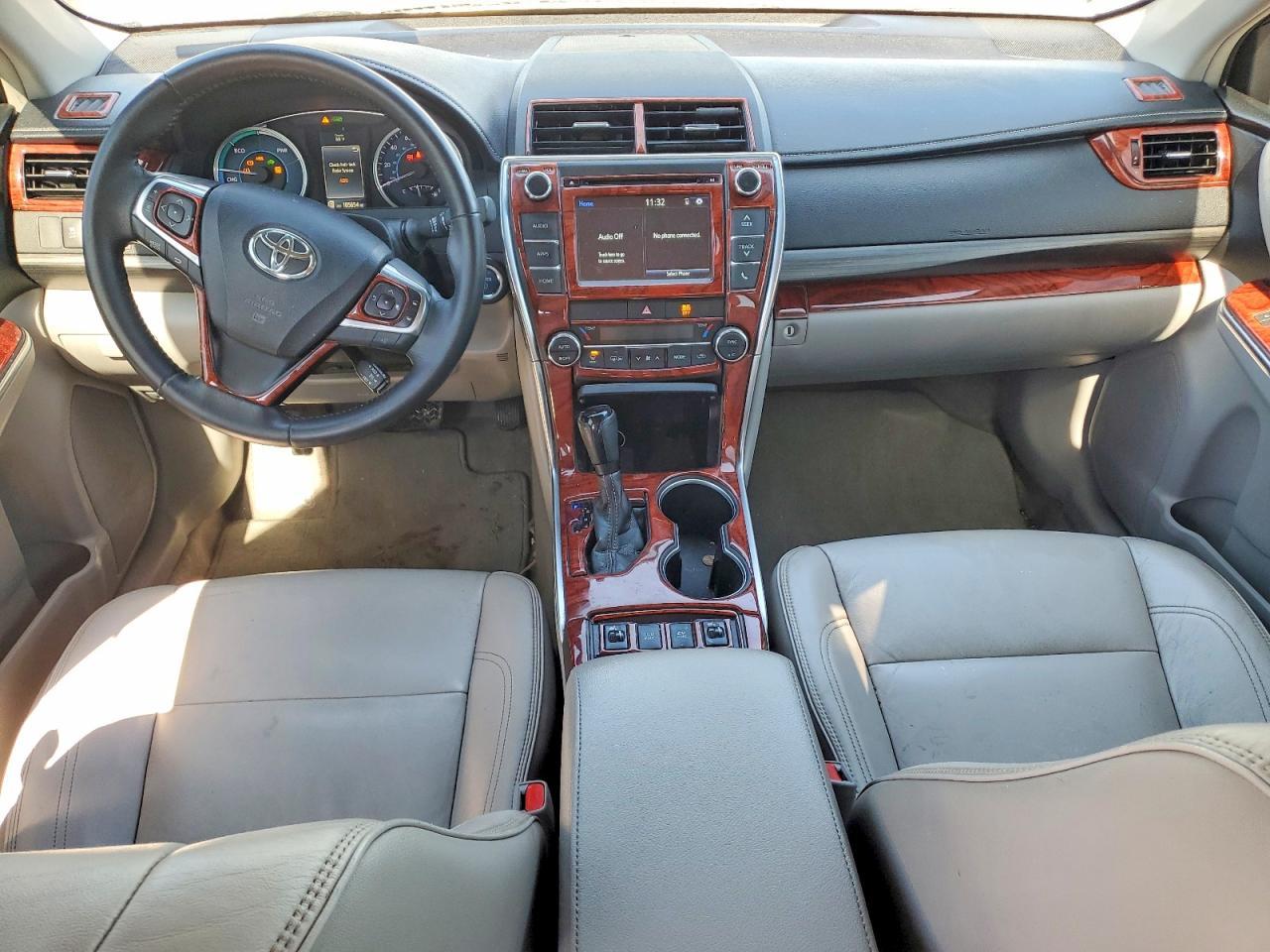 2017 Toyota Camry Hybrid