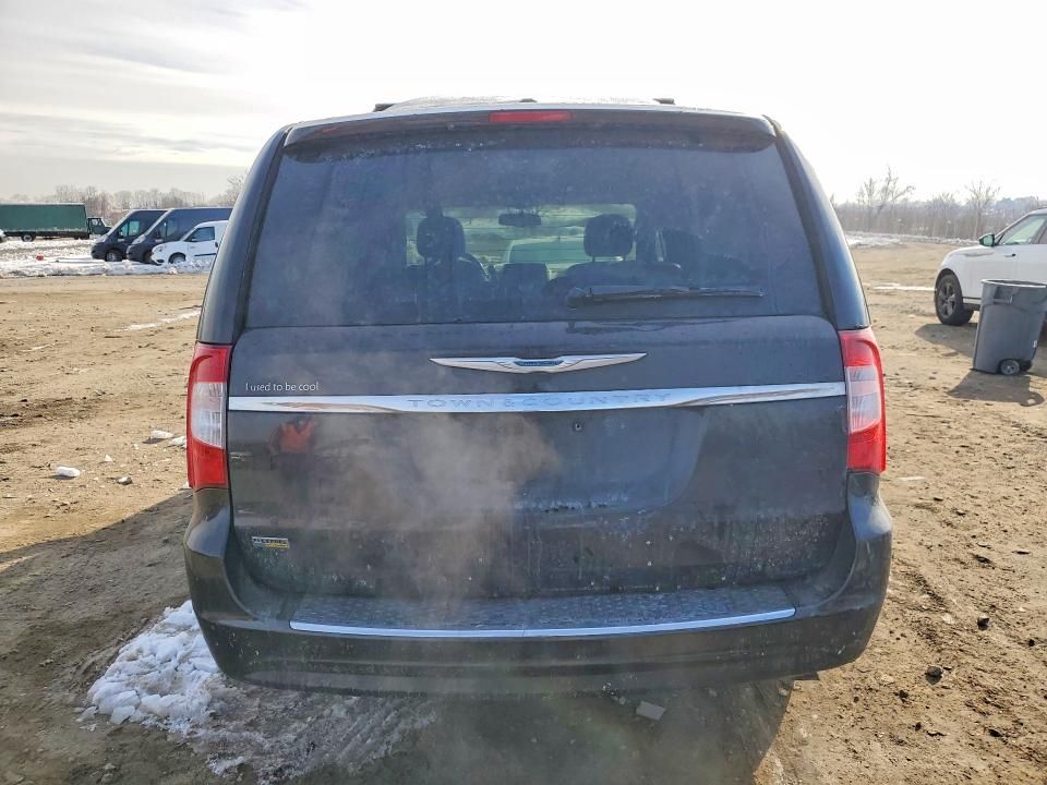 2014 Chrysler Town & Country Touring