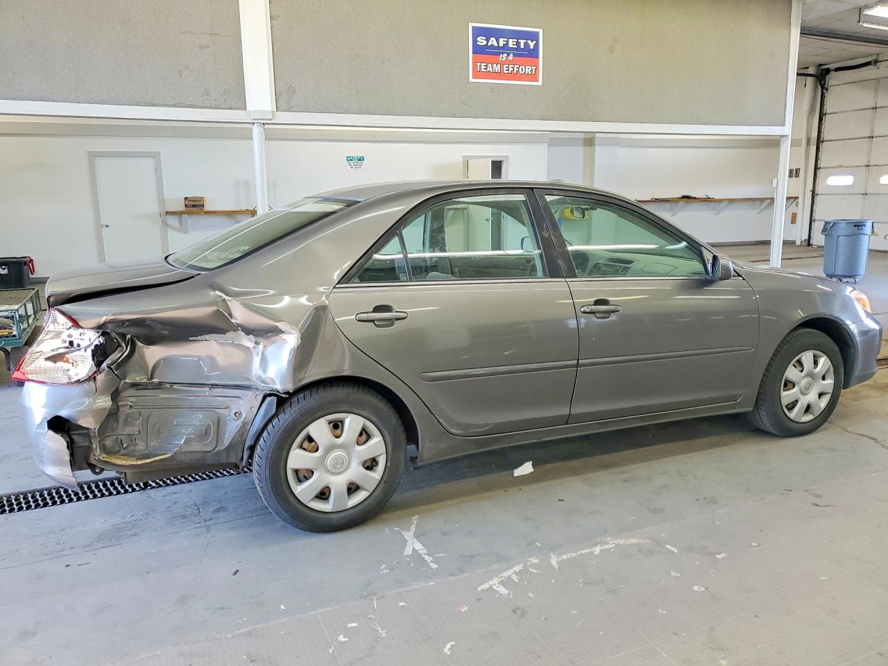 2003 Toyota Camry le