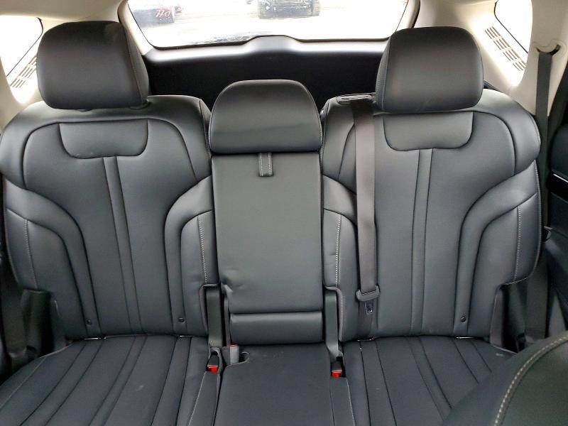 2025 Genesis Gv80