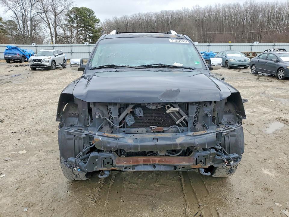 2012 Nissan Armada sv