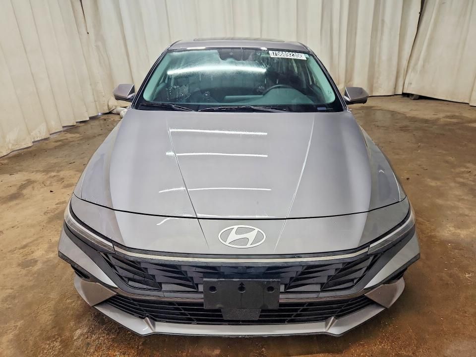 2024 Hyundai Elantra Limited