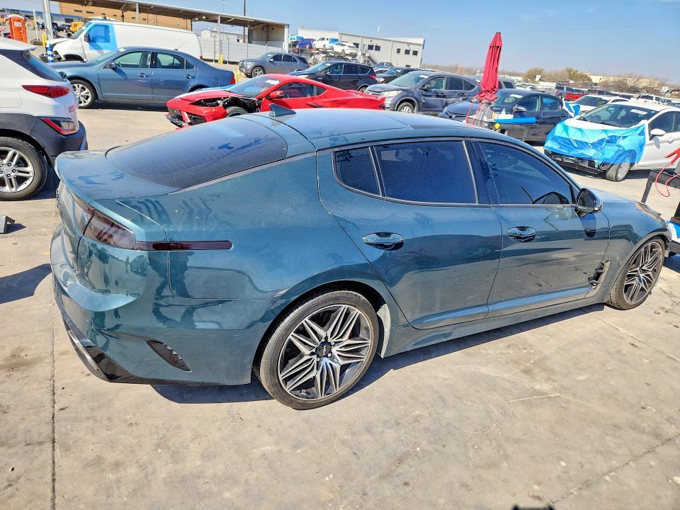 2022 KIA Stinger GT1