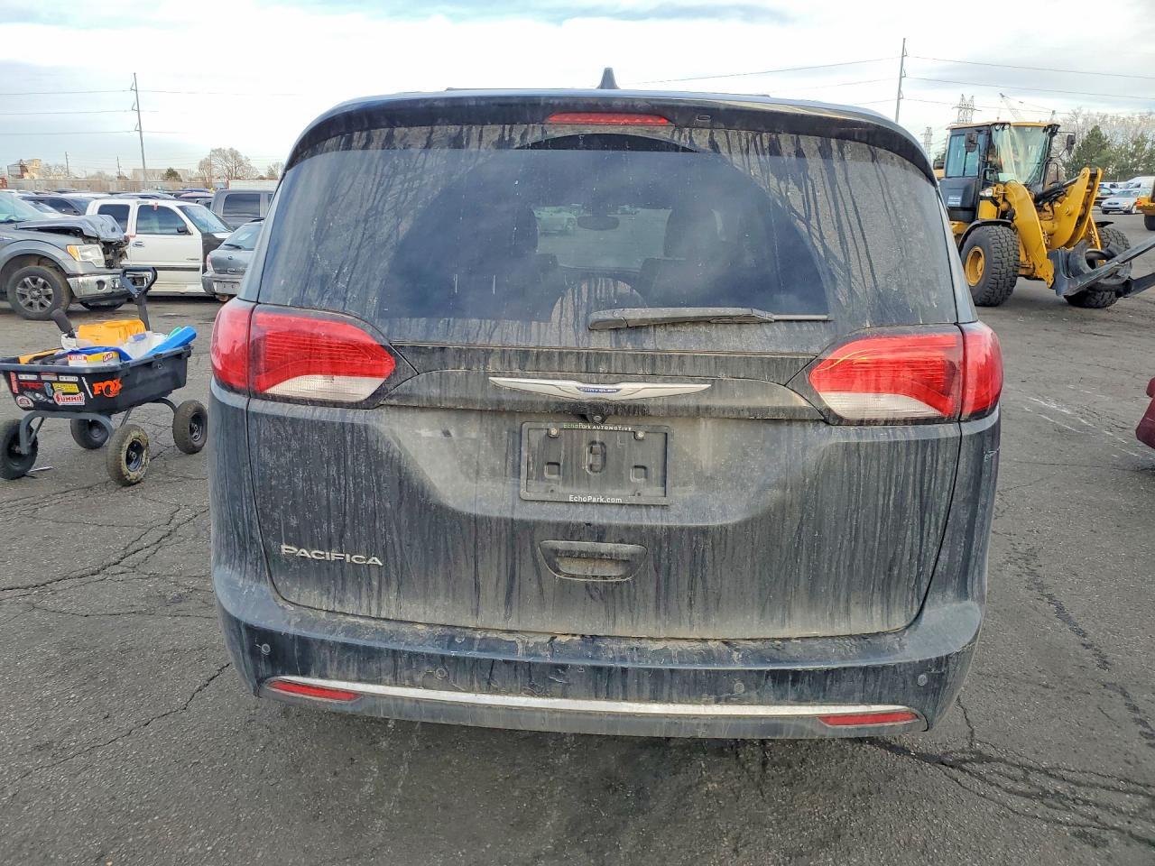 2018 Chrysler Pacifica Touring l