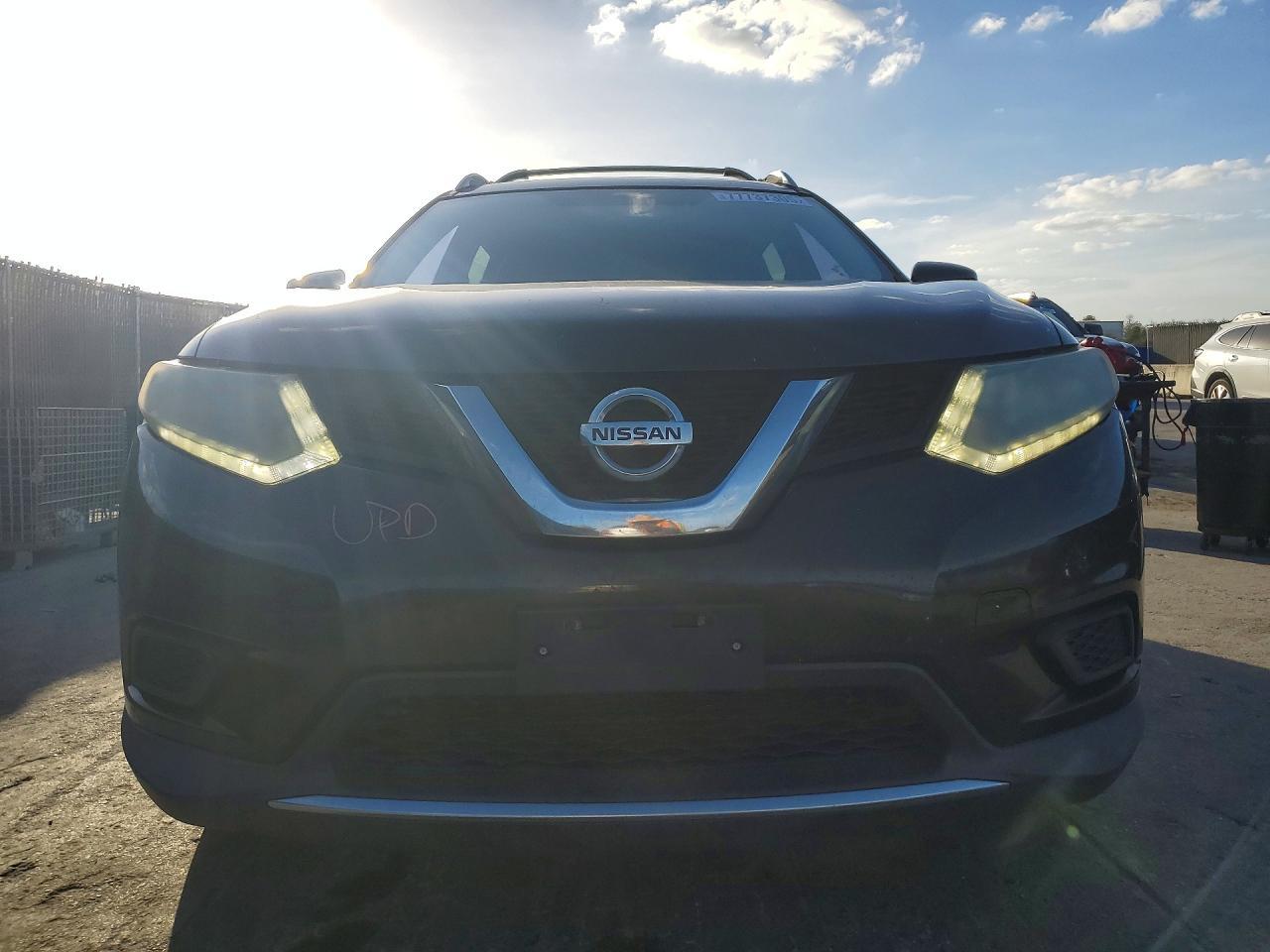 2015 Niss Rogue s