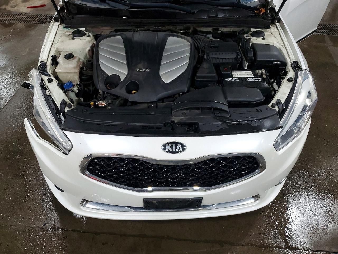 2016 KIA Cadenza Premium