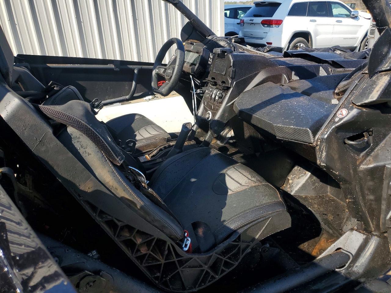 2025 CA AM Maverix