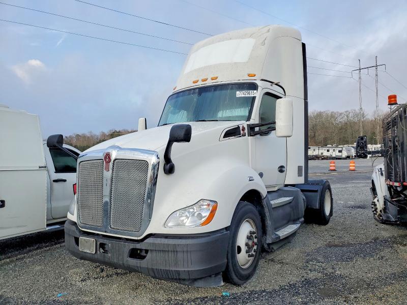 2019 Kenworth T680 Semi Truck