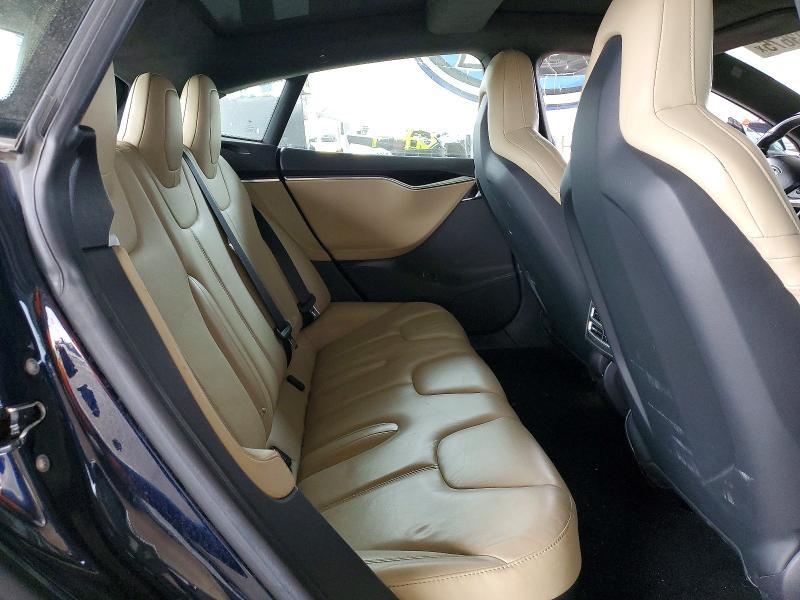 2015 Tesla Model s 70D