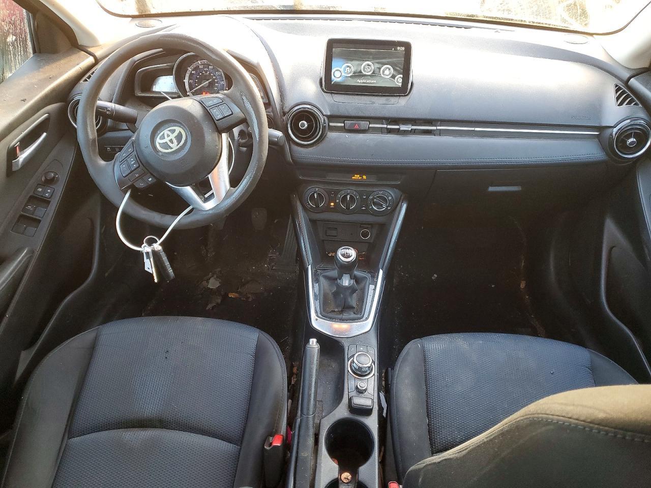 2017 Toyota Yaris ia