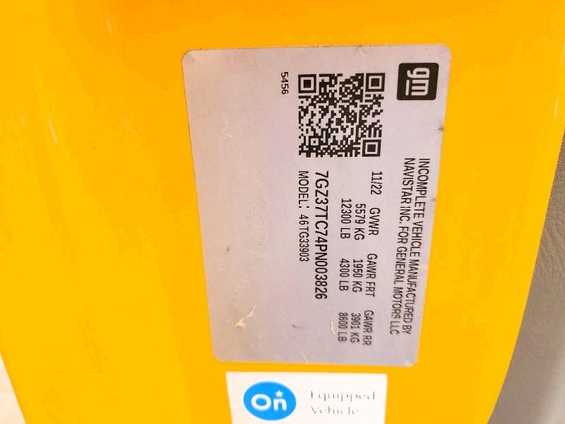 2023 GMC Savana box Truck