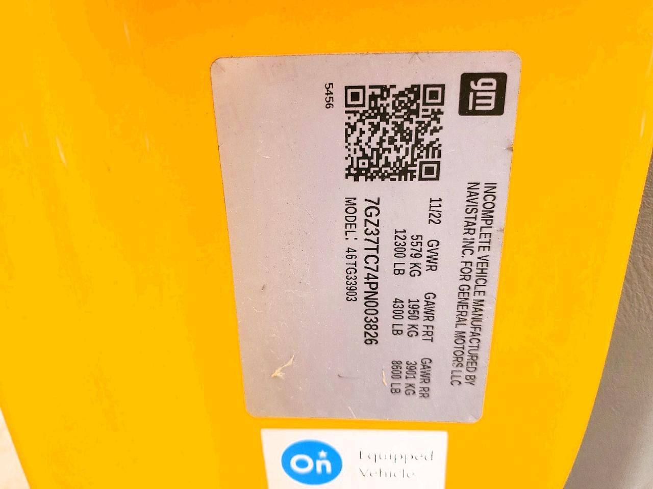 2023 GMC Savana BOX Truck