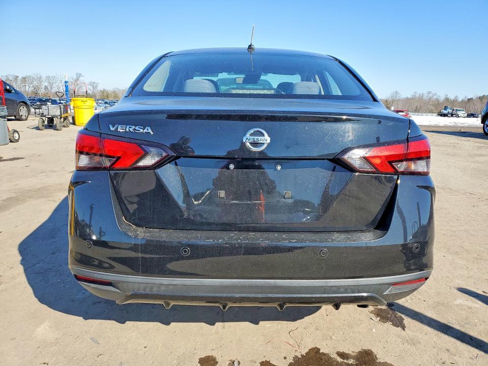 2020 Nissan Versa s