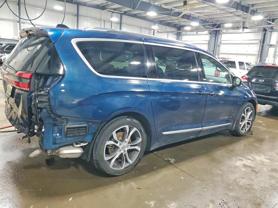 2025 Chrysler Pacifica Pinnacle