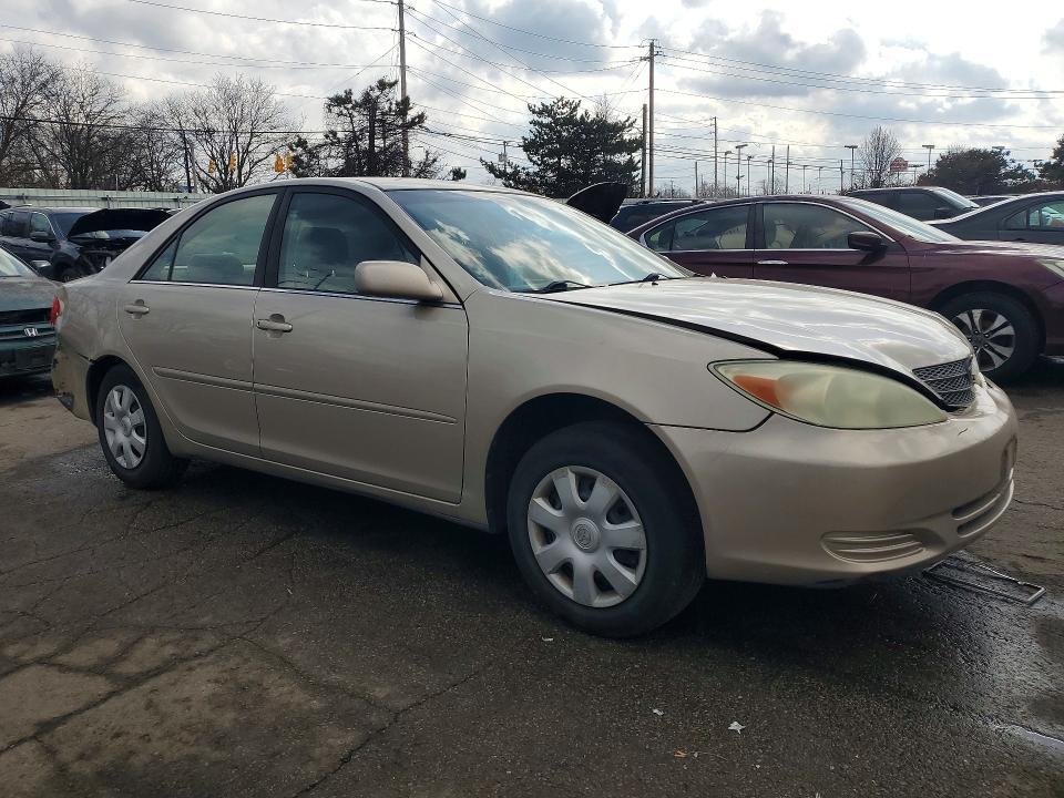 2004 Toyota Camry le