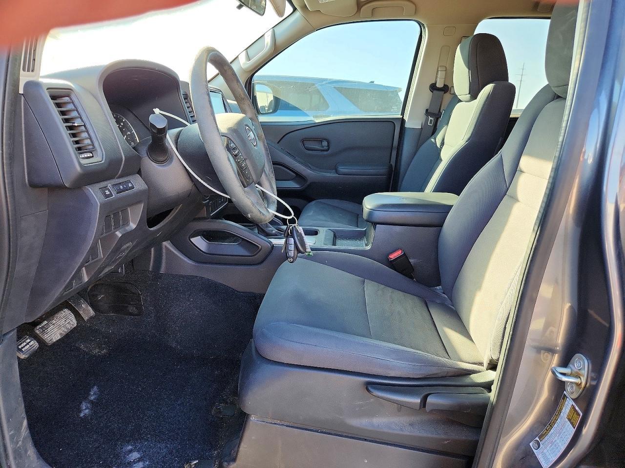 2022 Nissan Frontier s